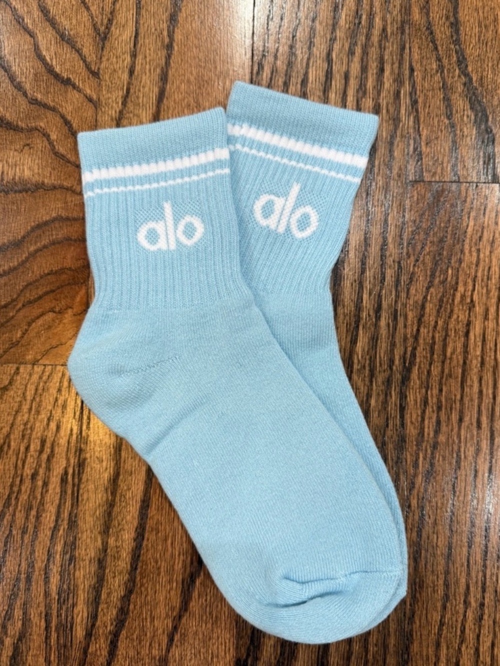 Alo Throwback socks 2 pairs brand new - Picture 3 of 3